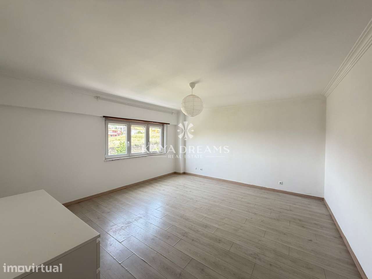 Apartamento T2 com Arrecadação e Box para uma Viatura  no Jardim da... - Grande imagem: 2/16