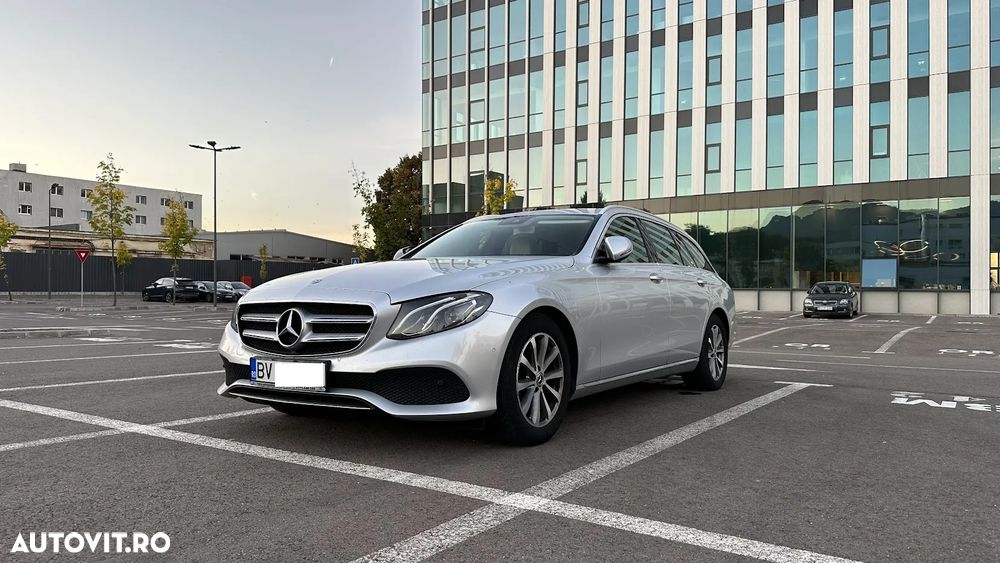 Mercedes-Benz E 200 d T 9G-TRONIC - 9