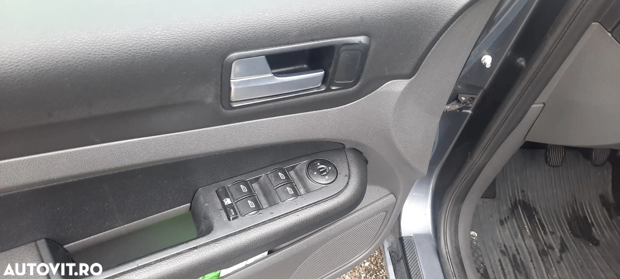 Ford Focus 1.6i Trend - 15