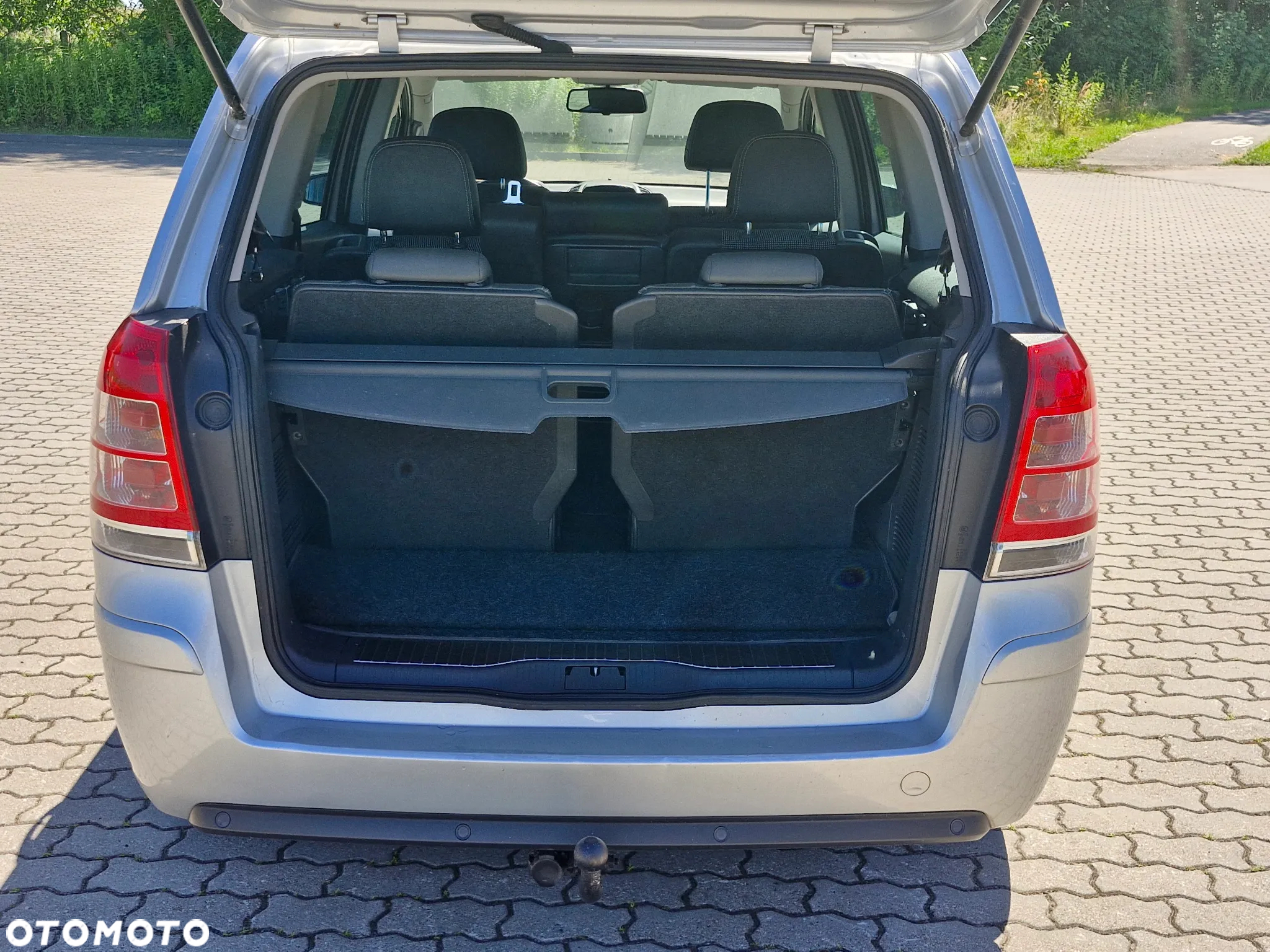 Opel Zafira 1.8 Cosmo EU5 - 19