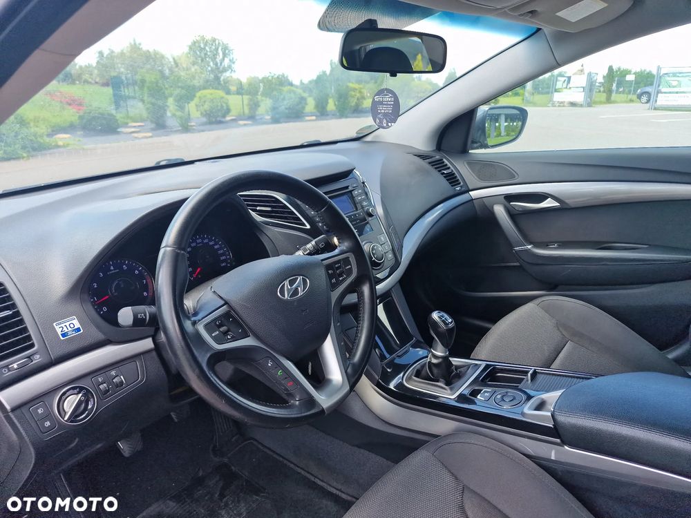 Hyundai i40 Kombi 1.6 Trend - 22