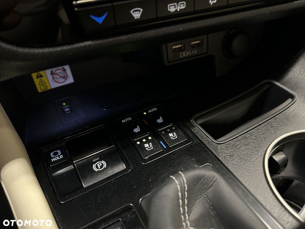 Lexus RX 450h F-Impression - 27