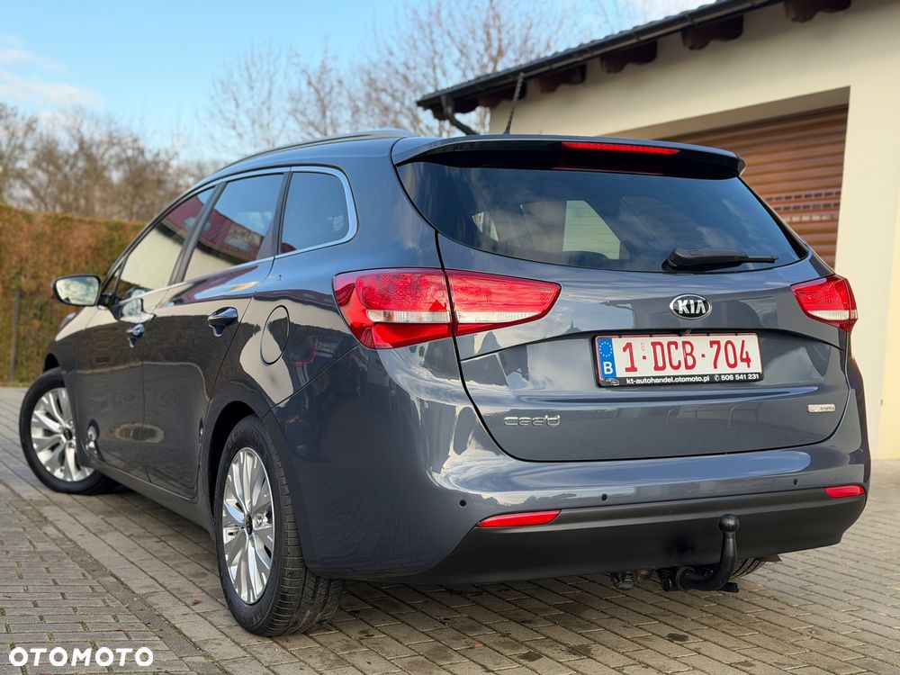Kia Ceed - 14