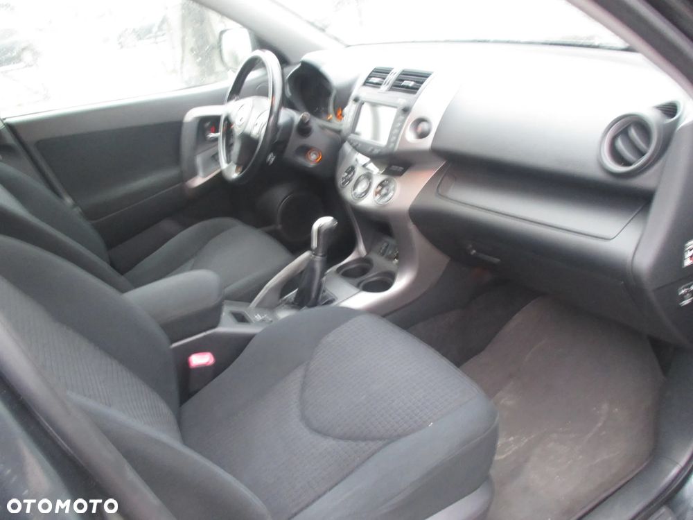 Toyota RAV4 2.0 VVT-i Sol - 10