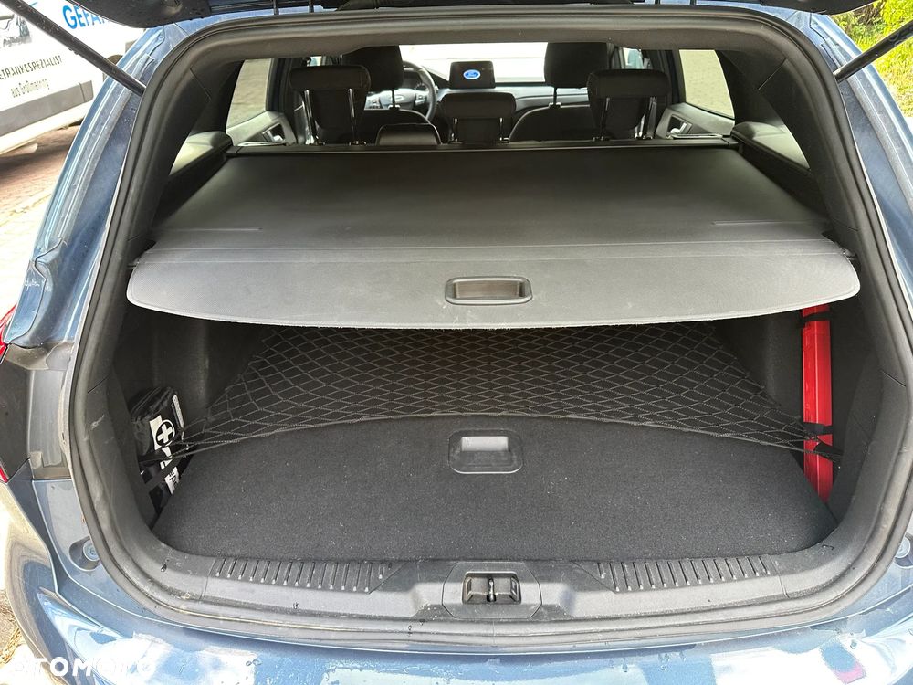 Ford Focus 1.0 EcoBoost Hybrid ST-LINE DESIGN - 11