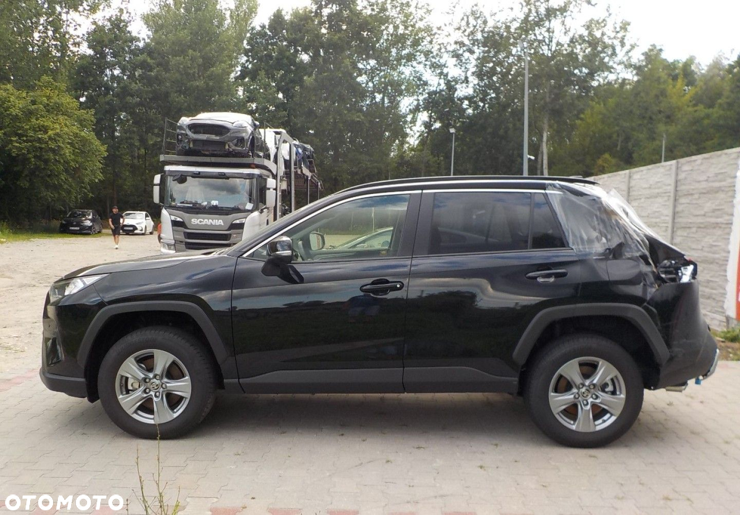 Toyota RAV4 - 5