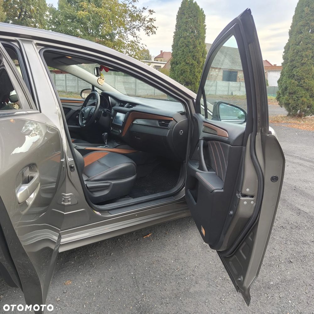 Toyota Avensis 1.8 Prestige MS - 15
