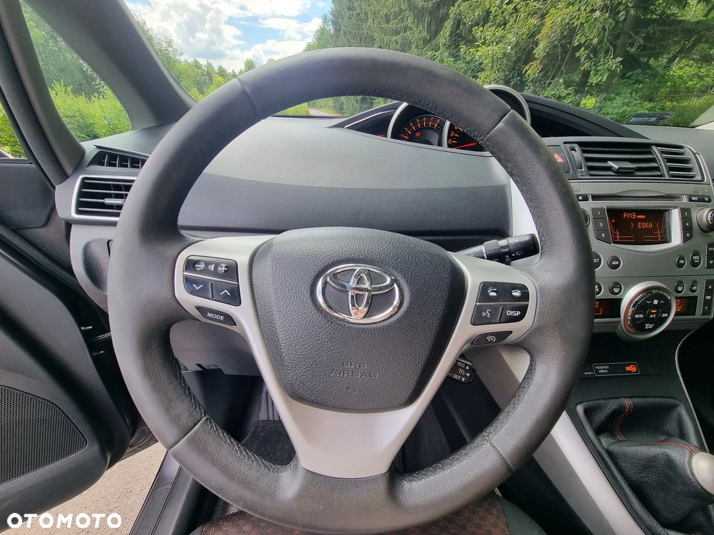 Toyota Verso 1.8 Edition - 16