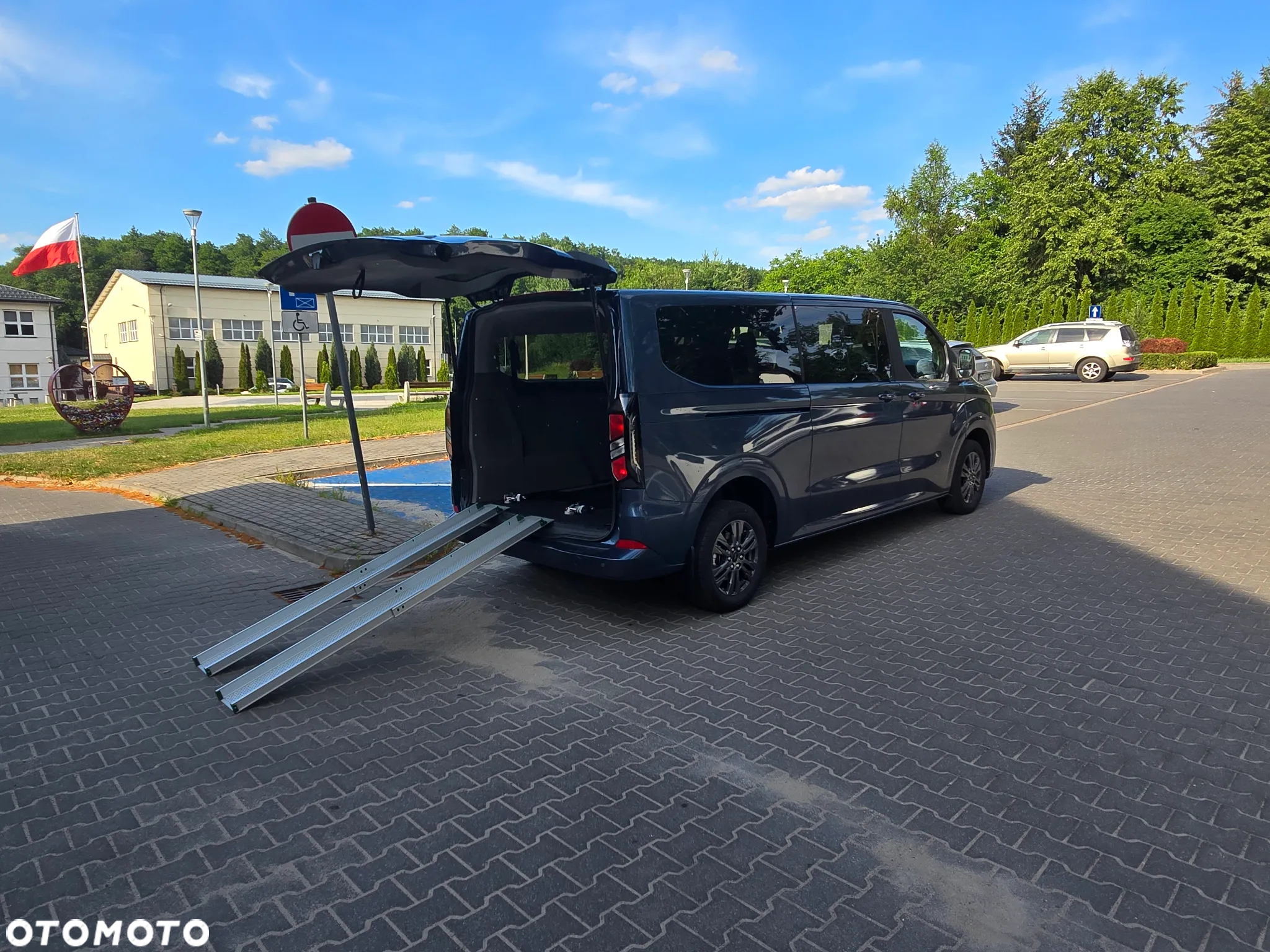 Ford Tourneo Custom 2.0 EcoBlue 320 L2 Titanium - 2