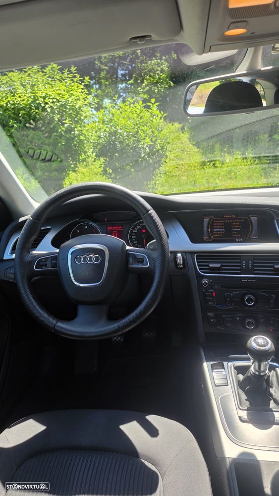 Audi A4 Avant 2.0 TDI Exclusive - 8