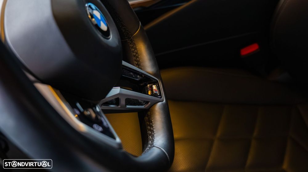 BMW 520 d Pack Desportivo M - 23