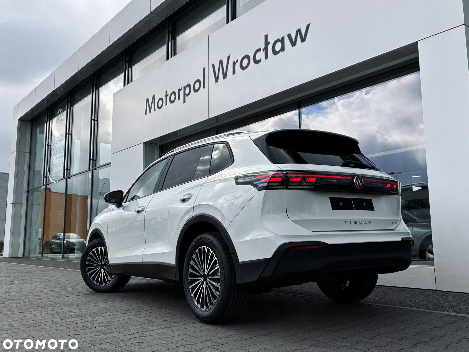 Volkswagen Tiguan - 8