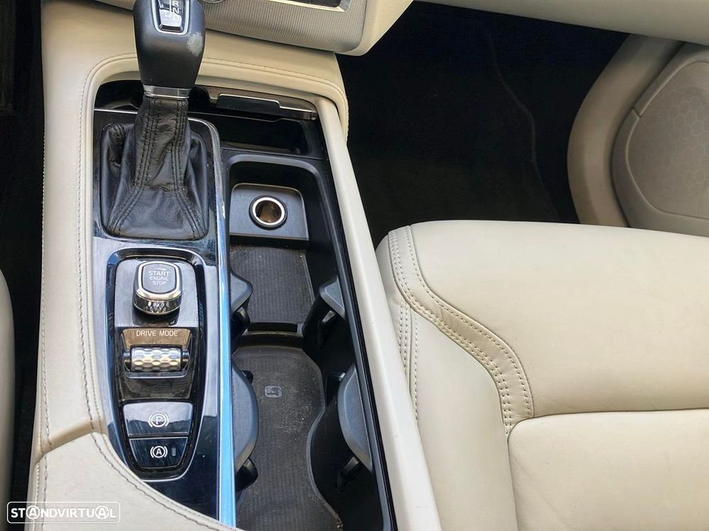 Volvo XC 90 2.0 D4 Inscription - 14
