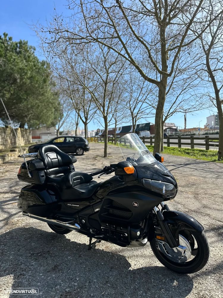 Honda Goldwing - 15