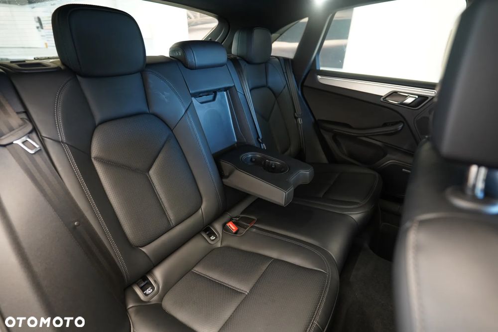 Porsche Macan Standard - 14