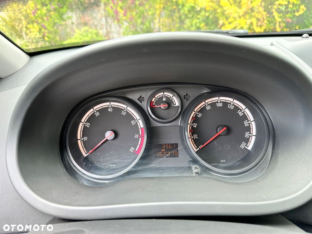 Opel Corsa 1.0 12V Essentia - 9