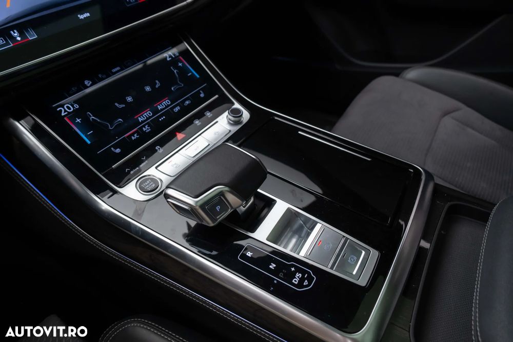 Audi Q7 55 TFSI e quattro Tiptronic PHEV S Line - 17