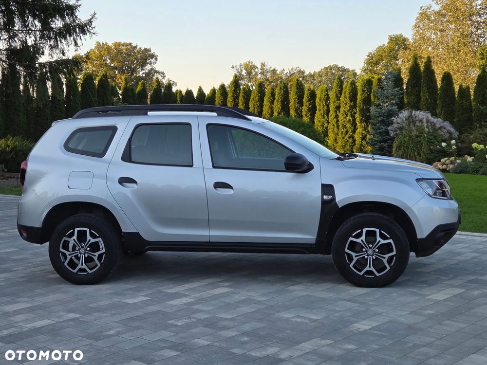 Dacia Duster 1.6 SCe Laureate S&S - 17