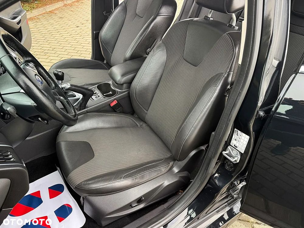 Ford Focus 1.6 EcoBoost Titanium - 34