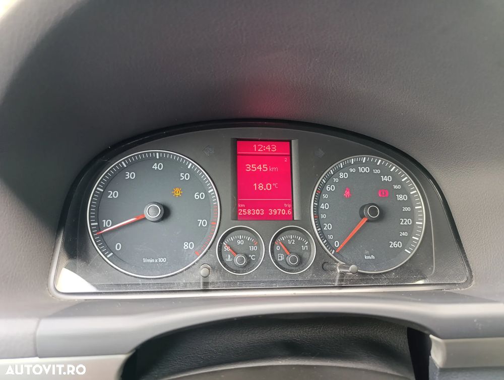 Volkswagen Touran 1.4 TSI Highline - 10