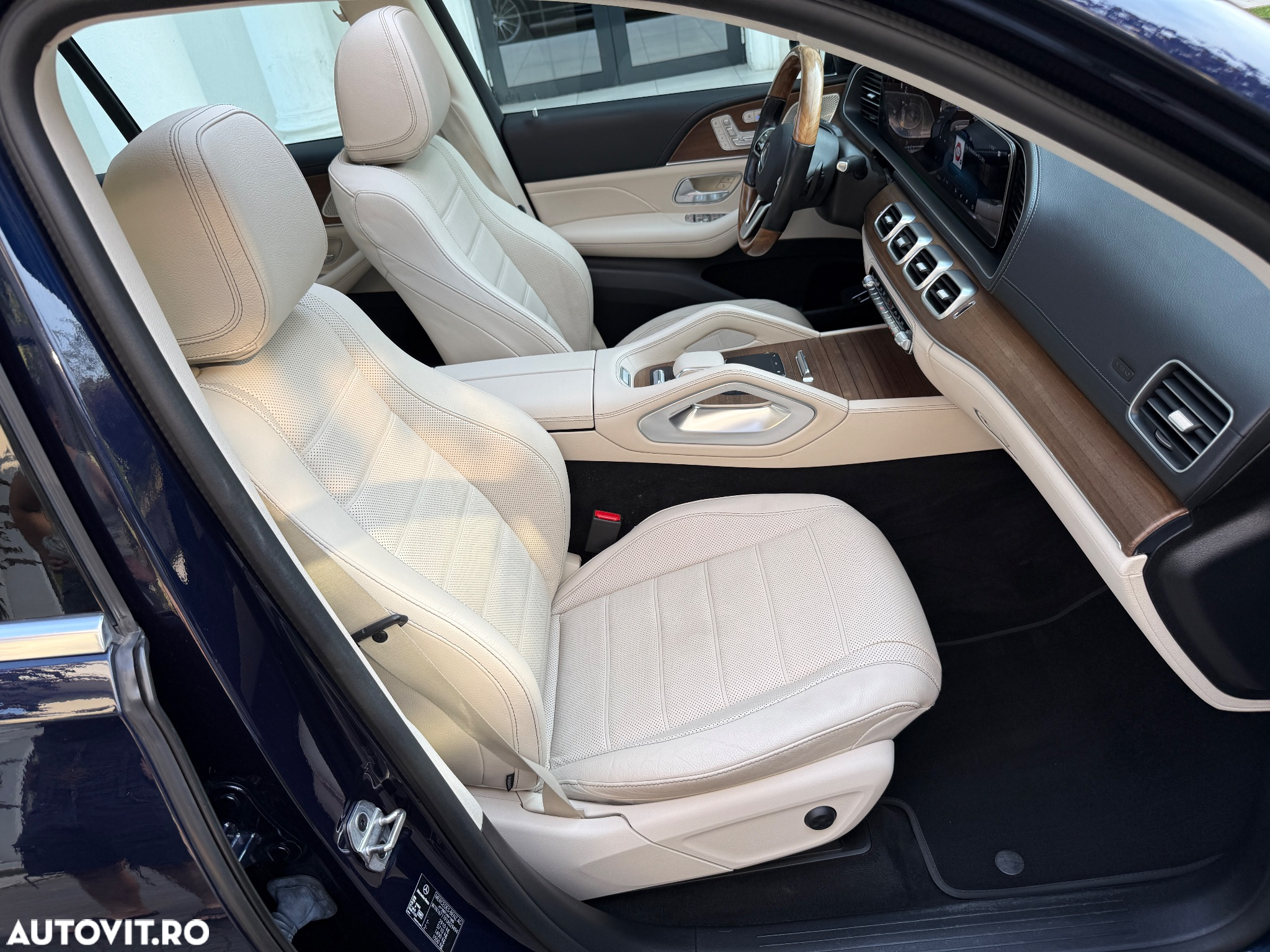Mercedes-Benz GLE 300 d 4Matic 9G-TRONIC AMG Line - 13