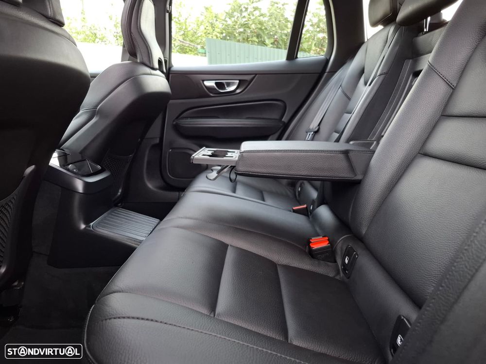 Volvo V60 2.0 T6 AWD TE Plus Bright - 45