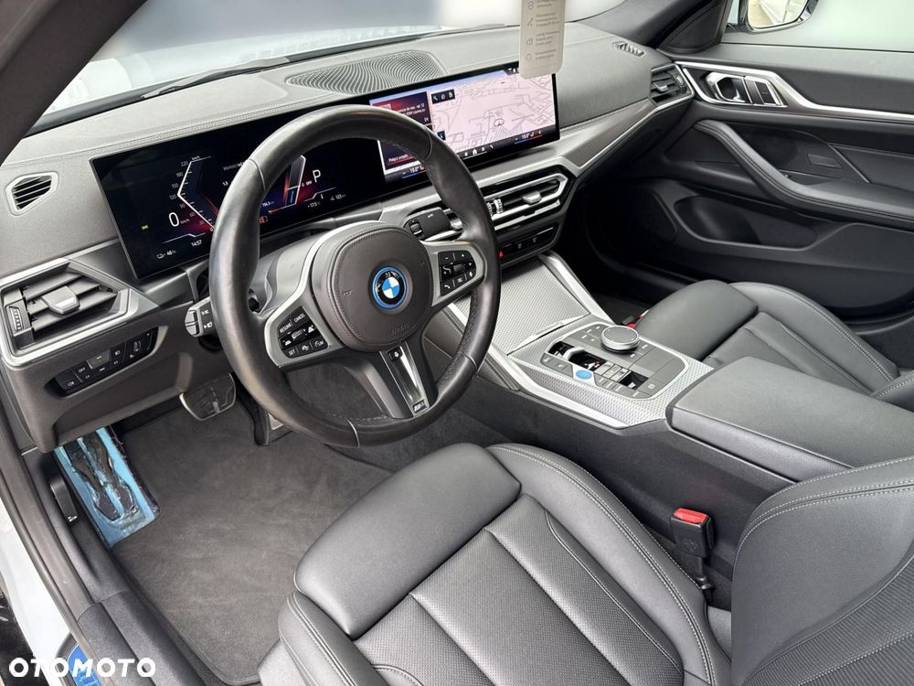 BMW i4 - 10