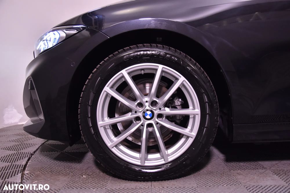 BMW Seria 3 318d Touring Aut. - 13