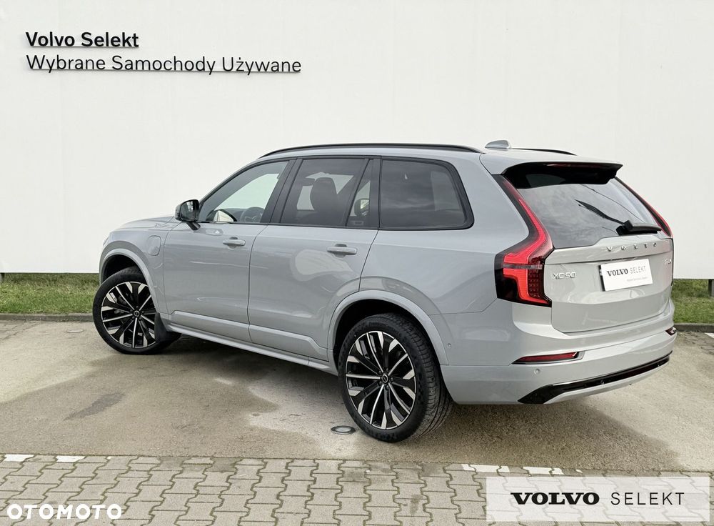 Volvo XC 90 - 9