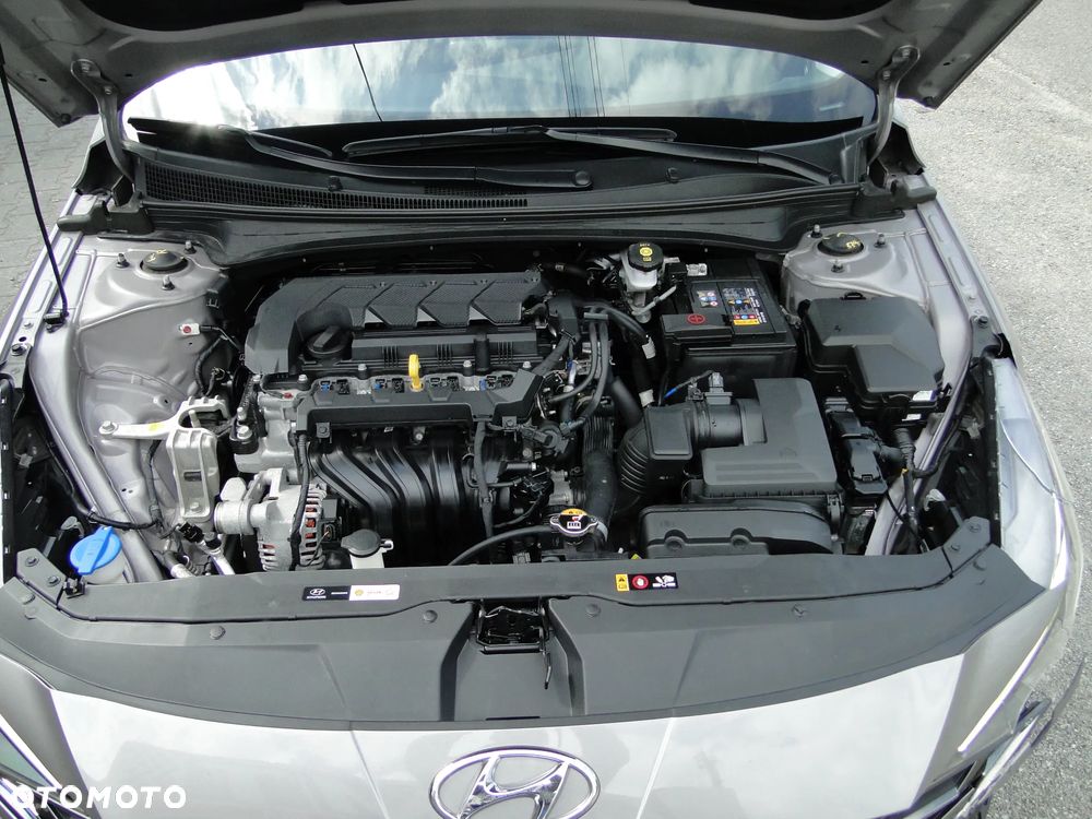Hyundai Elantra 1.6 Smart - 33