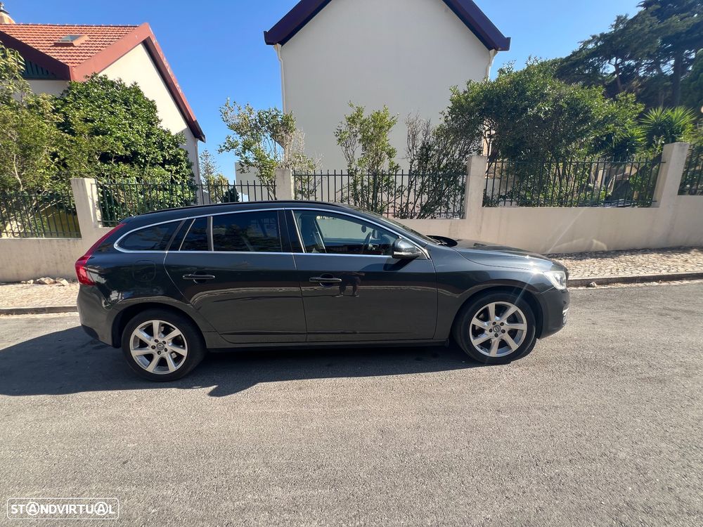 Volvo V60 2.0 D4 Momentum Geartronic - 7
