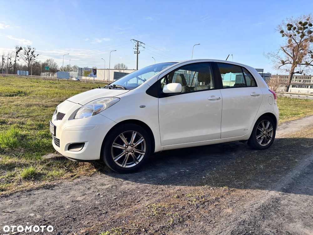 Toyota Yaris - 4