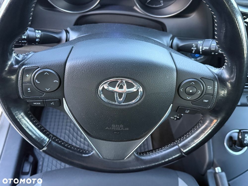 Toyota Auris Hybrid 135 Premium - 16