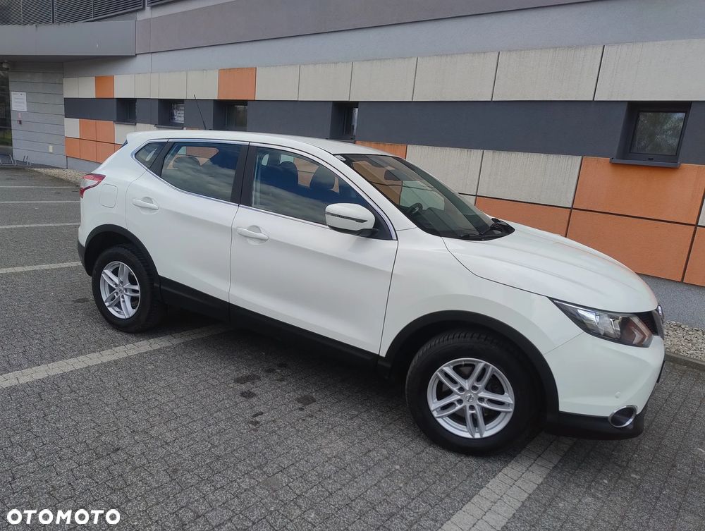 Nissan Qashqai 1.2 DIG-T Xtronic N-Vision - 2