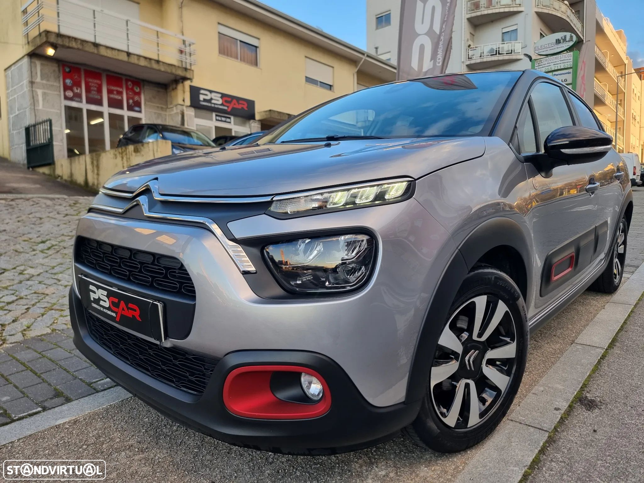 Citroën C3 1.2 PureTech C-Series - 1