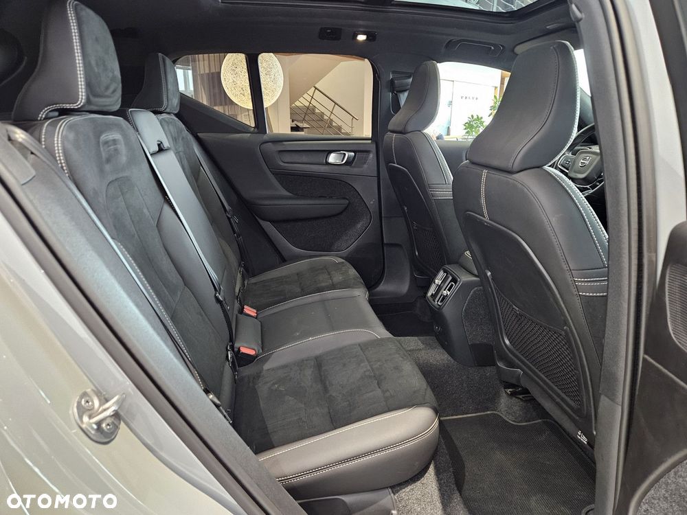 Volvo XC 40 - 24