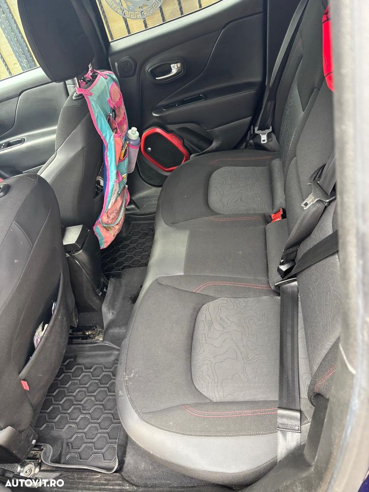 Jeep Renegade 2.0 M-Jet 4x4 AT Trailhawk - 4