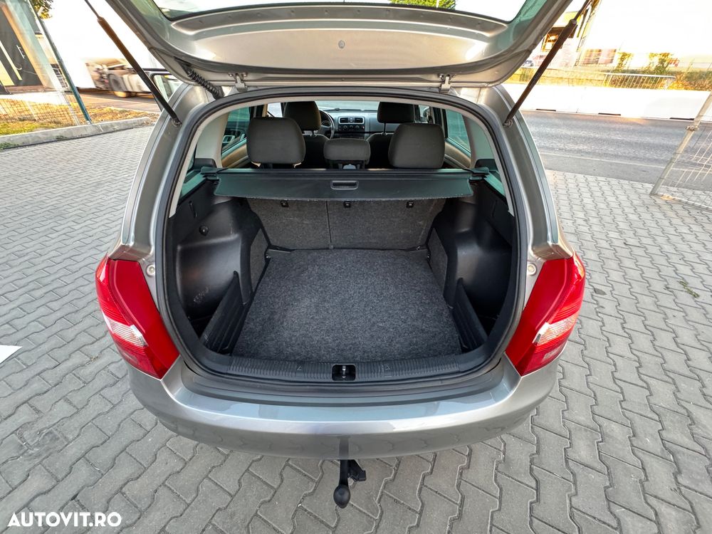 Skoda Fabia 1.6 16V Combi Tiptronic Elegance - 27