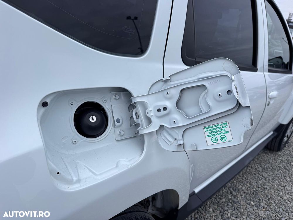 Dacia Duster 1.6 4x4 Laureate - 10