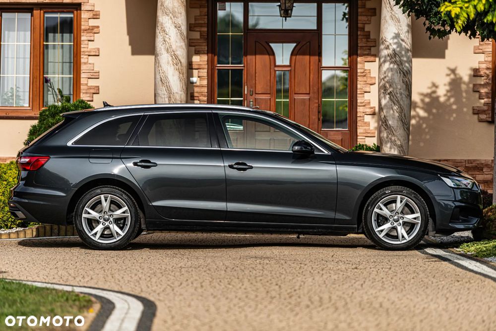 Audi A4 Avant 2.0 TDI ultra S tronic design - 18