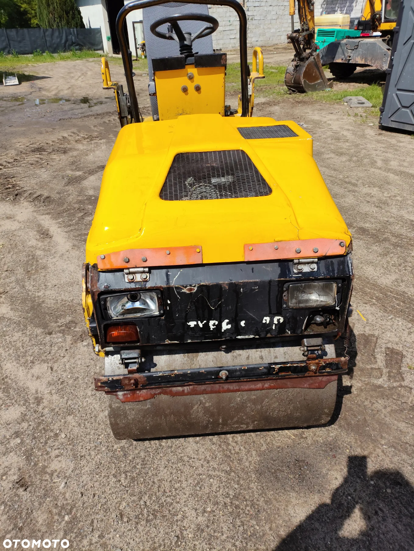 Caterpillar CB-114 - 2