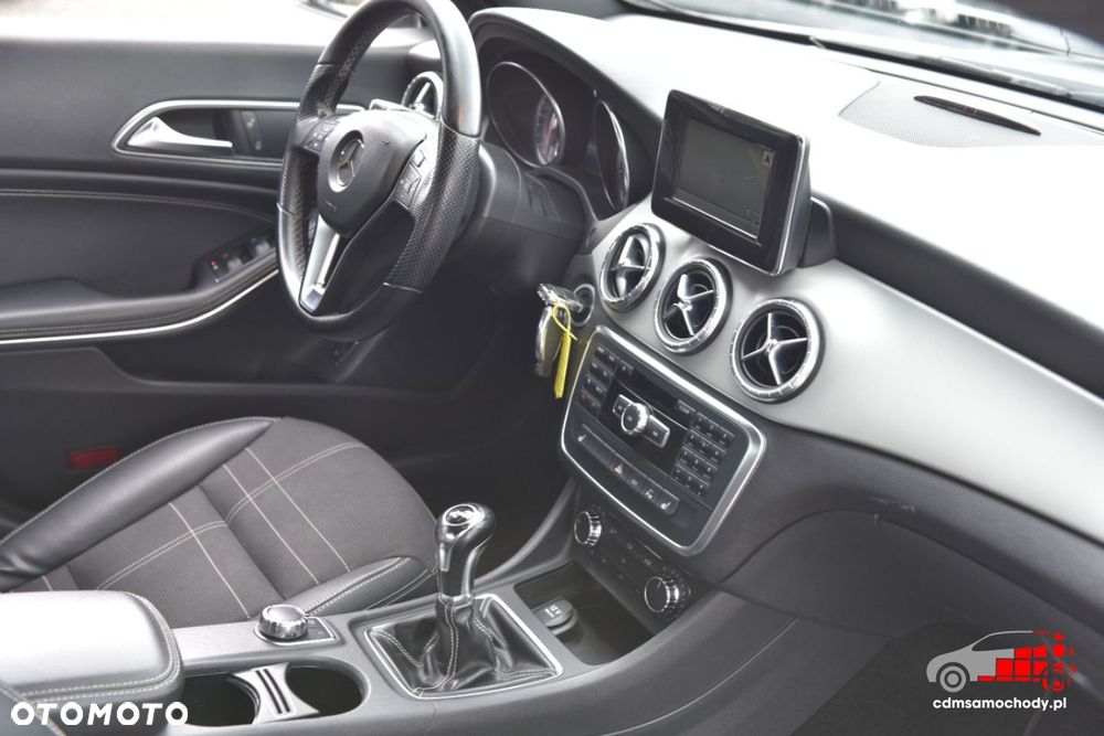 Mercedes-Benz CLA - 25