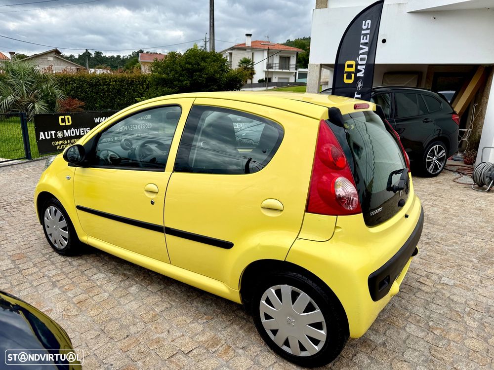 Peugeot 107 1.0 Urban - 26