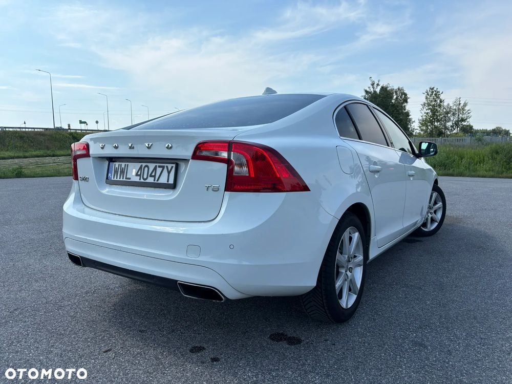 Volvo S60 T5 Drive-E Summum - 2
