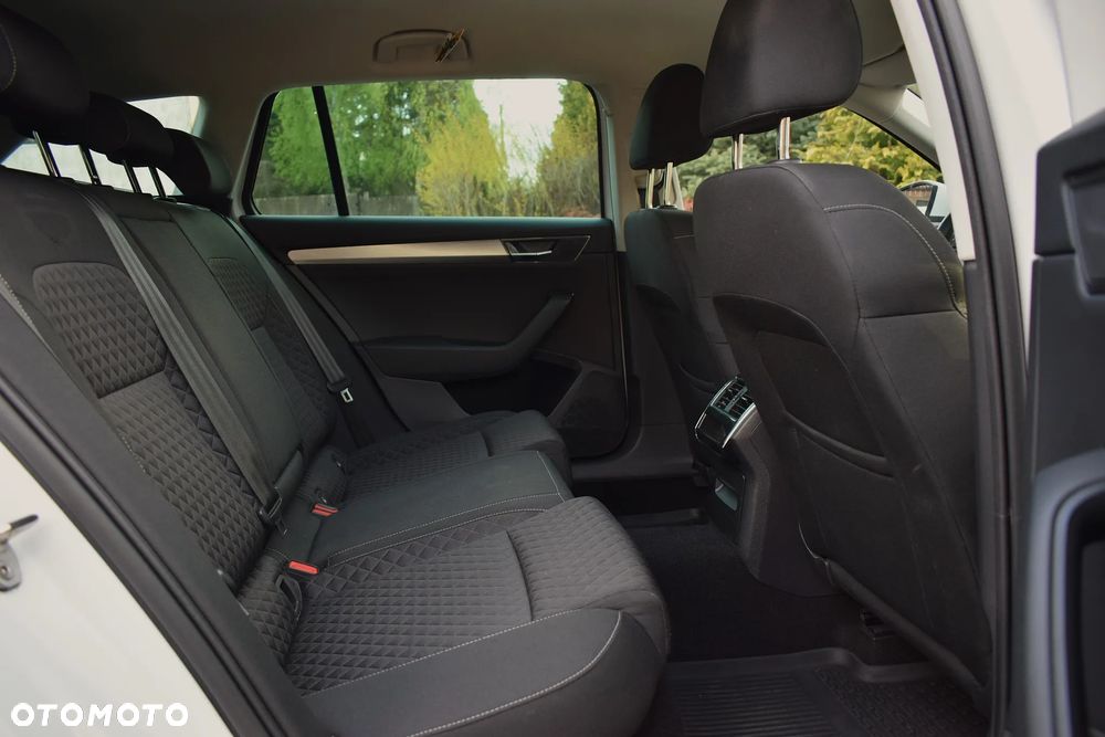 Skoda Superb 2.0 TDI SCR Style - 8