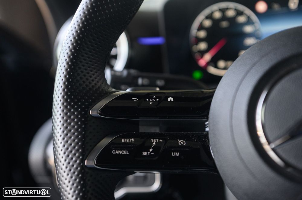 Mercedes-Benz A 200 d - 38