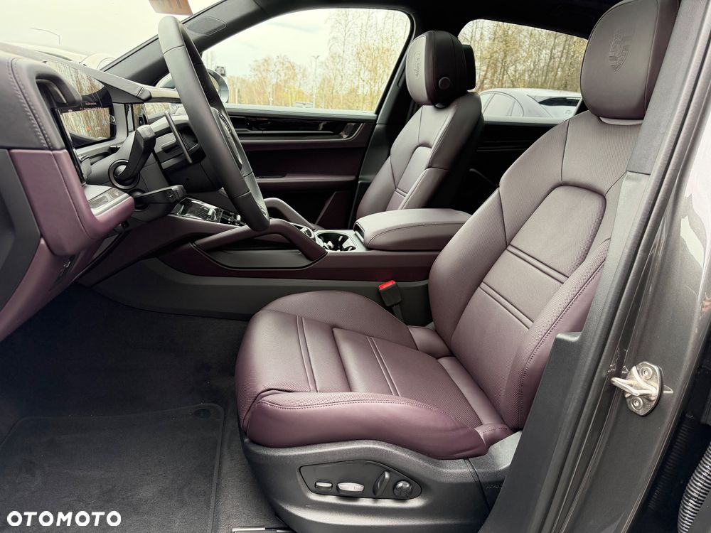 Porsche Cayenne - 10
