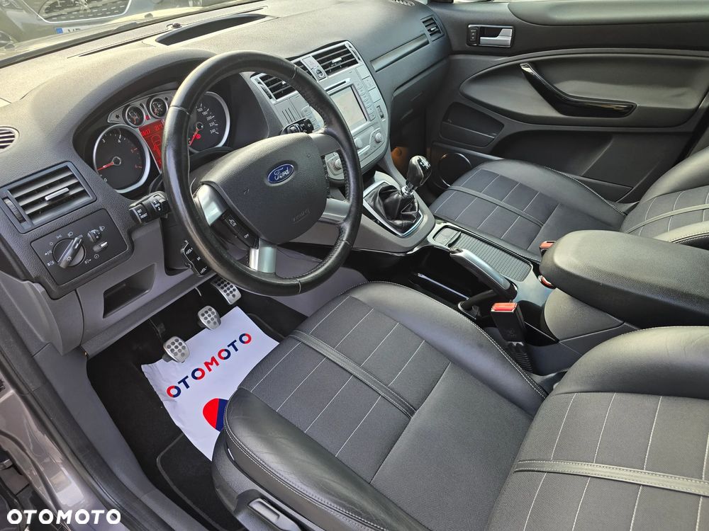 Ford Kuga 2.0 TDCi 2x4 Titanium - 24