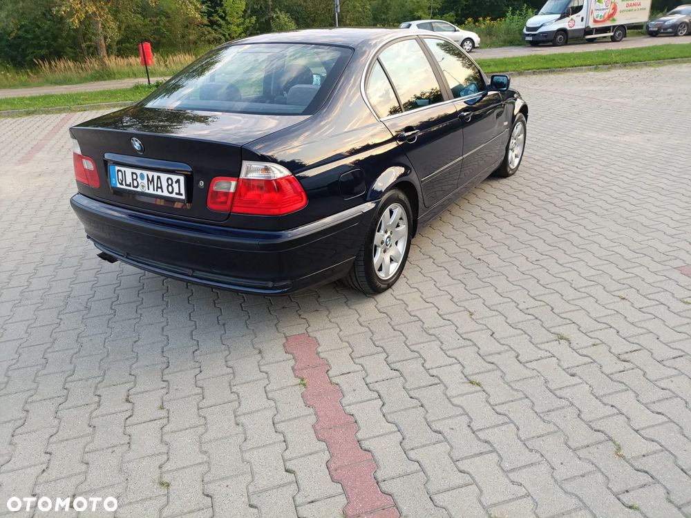 BMW Seria 3 320i Edition Exclusive - 9