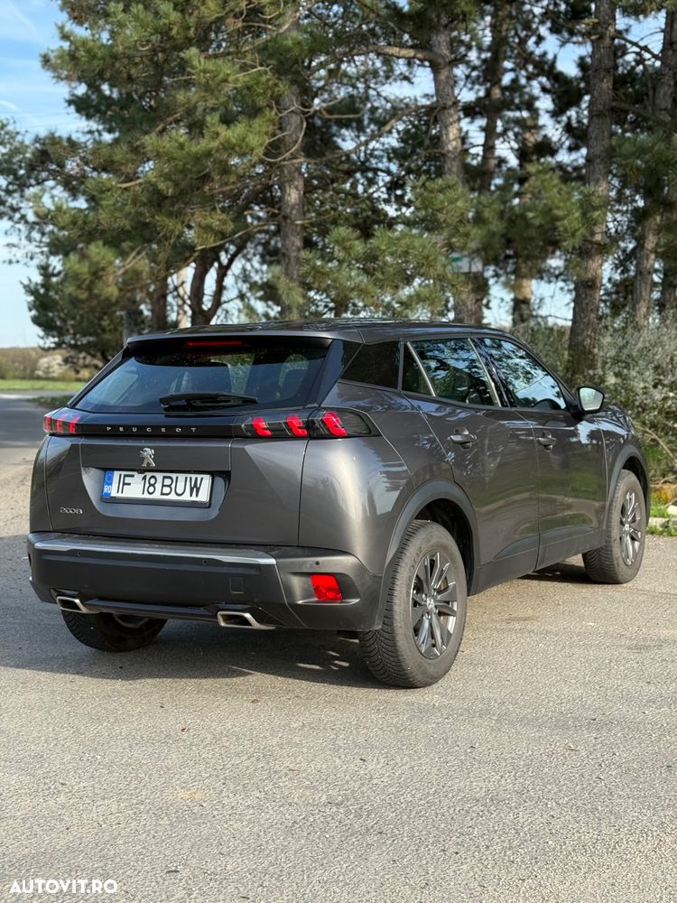 Peugeot 2008 PureTech 130 EAT8 Allure - 4